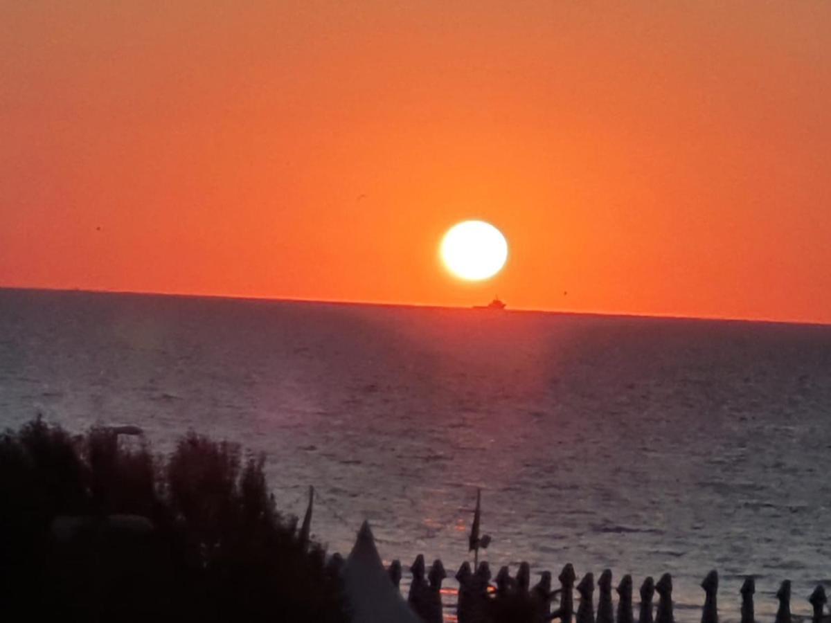 Fratellyvibe Mamaia Lägenhet Exteriör bild